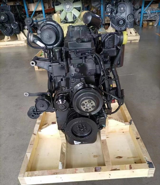 CUMMINS QSB6.7 - محرك - حفارة: صورة 2 CUMMINS QSB6.7 - محرك - حفارة: صورة 2