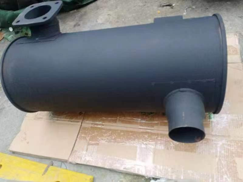 Factory price MUFFLER 6151-11-8530 6151118530 for KOMATSU S6D125 WA470 - كاتم الصوت - حفارة: صورة 1 Factory price MUFFLER 6151-11-8530 6151118530 for KOMATSU S6D125 WA470 - كاتم الصوت - حفارة: صورة 1