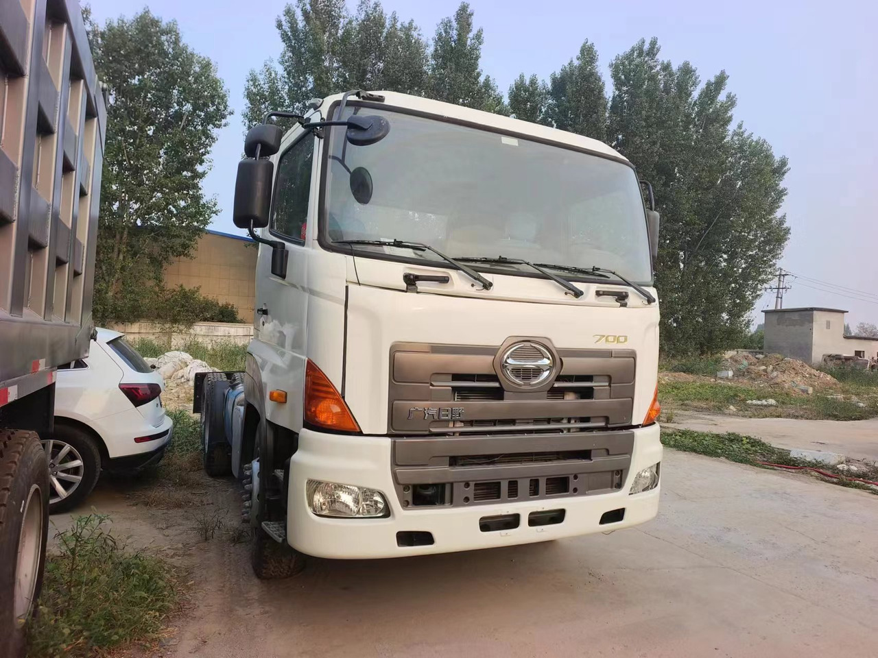 HINO HINO 700 - وحدة جر: صورة 2 HINO HINO 700 - وحدة جر: صورة 2