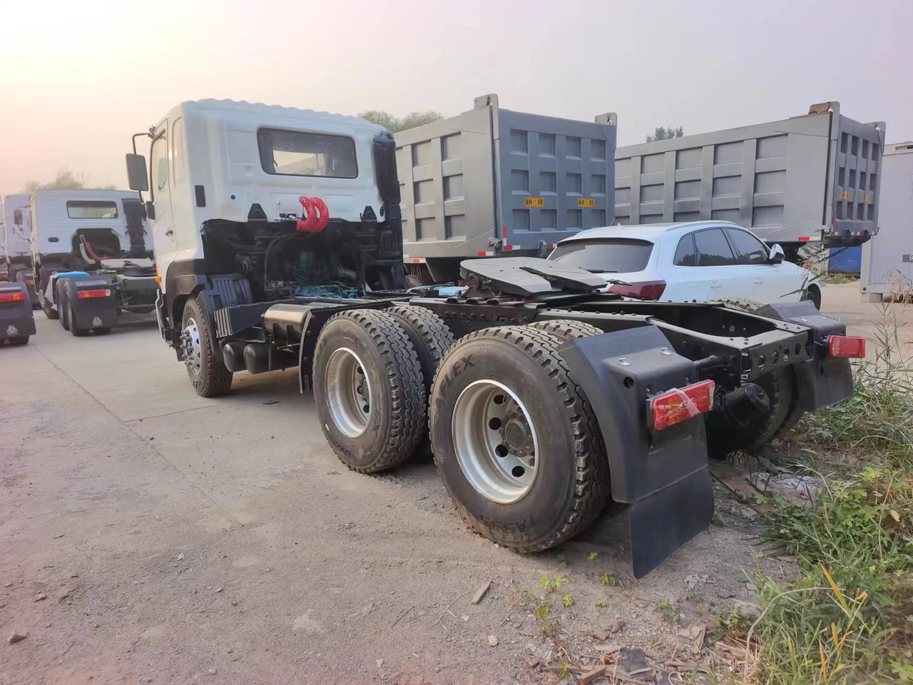 HINO HINO 700 - وحدة جر: صورة 5 HINO HINO 700 - وحدة جر: صورة 5