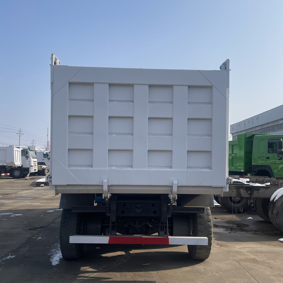 HOWO 6*4 DUMP TRUCK - شاحنة قلاب: صورة 5 HOWO 6*4 DUMP TRUCK - شاحنة قلاب: صورة 5