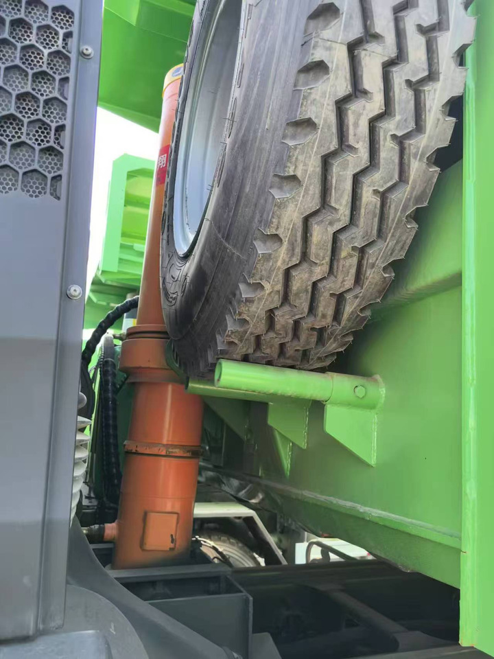 HOWO HOWO 6*6  dump truck - شاحنة قلاب: صورة 3 HOWO HOWO 6*6  dump truck - شاحنة قلاب: صورة 3