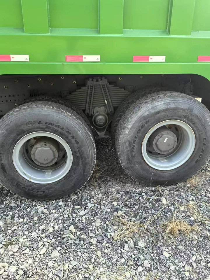HOWO HOWO 6*6  dump truck - شاحنة قلاب: صورة 5 HOWO HOWO 6*6  dump truck - شاحنة قلاب: صورة 5
