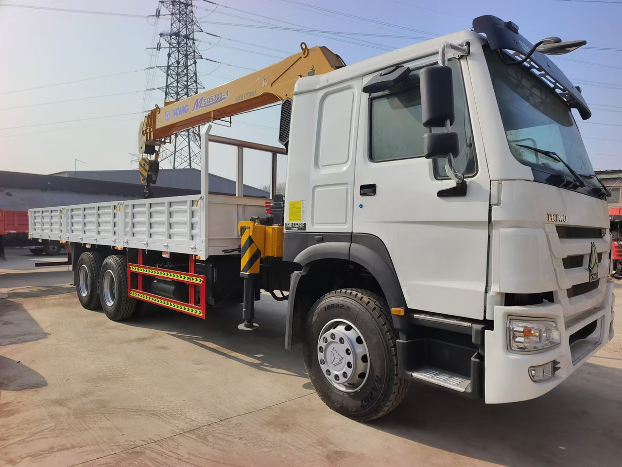 HOWO,XCMG HOWO 375,XCMG MSQS300-4 12 tons - شاحنة صهريج: صورة 1 HOWO,XCMG HOWO 375,XCMG MSQS300-4 12 tons - شاحنة صهريج: صورة 1