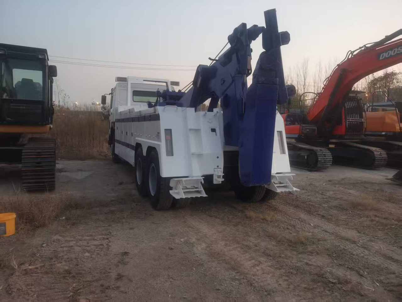 HOWO tow truck - شاحنة كرين: صورة 5 HOWO tow truck - شاحنة كرين: صورة 5