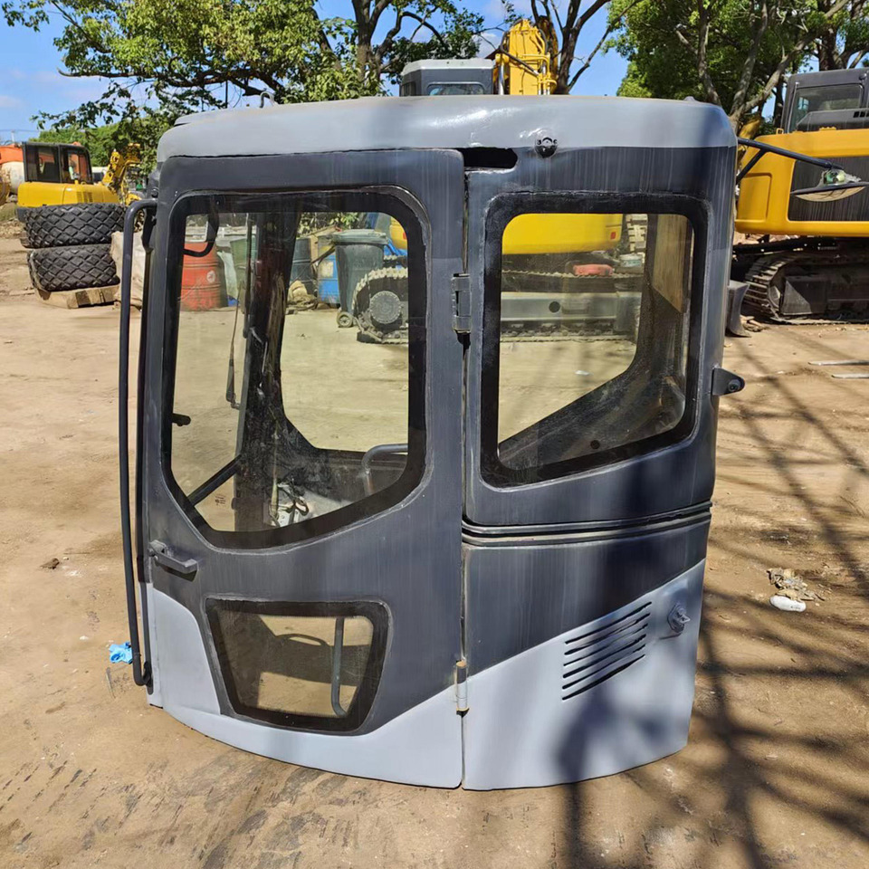 KOMATSU 21W-54-00511 21W-54-00512 21W-54-00513 - كابينة - حفارة: صورة 1 KOMATSU 21W-54-00511 21W-54-00512 21W-54-00513 - كابينة - حفارة: صورة 1