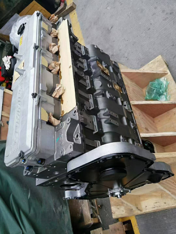 KOMATSU KOMATSU 6D114 CUMMINS QSC8.3 - حاجز الاسطوانة - حفارة: صورة 1 KOMATSU KOMATSU 6D114 CUMMINS QSC8.3 - حاجز الاسطوانة - حفارة: صورة 1
