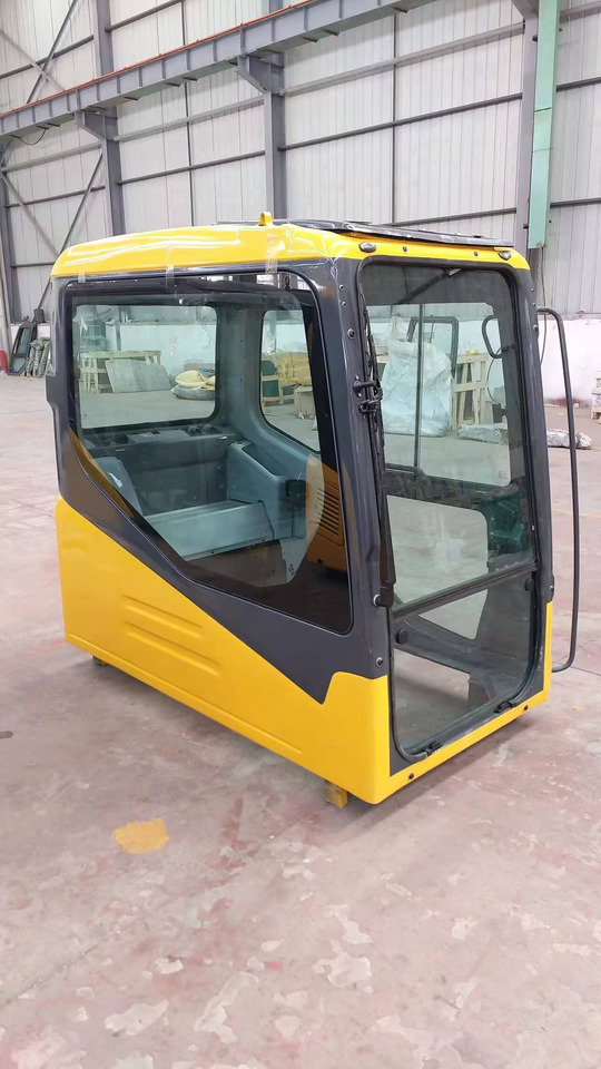 KOMATSU PC 210-8 - كابينة - حفارة: صورة 2 KOMATSU PC 210-8 - كابينة - حفارة: صورة 2