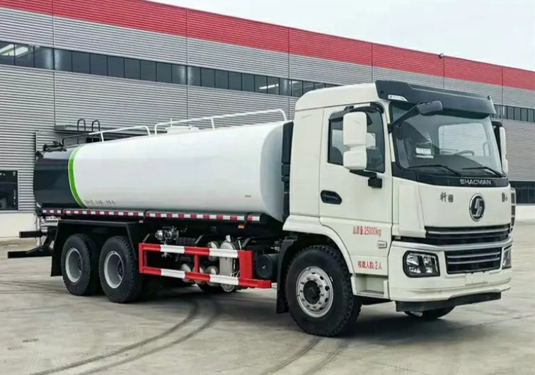 SHACMAN SHACMAN H3000 20 cubic meters tanker - شاحنة صهريج: صورة 1 SHACMAN SHACMAN H3000 20 cubic meters tanker - شاحنة صهريج: صورة 1