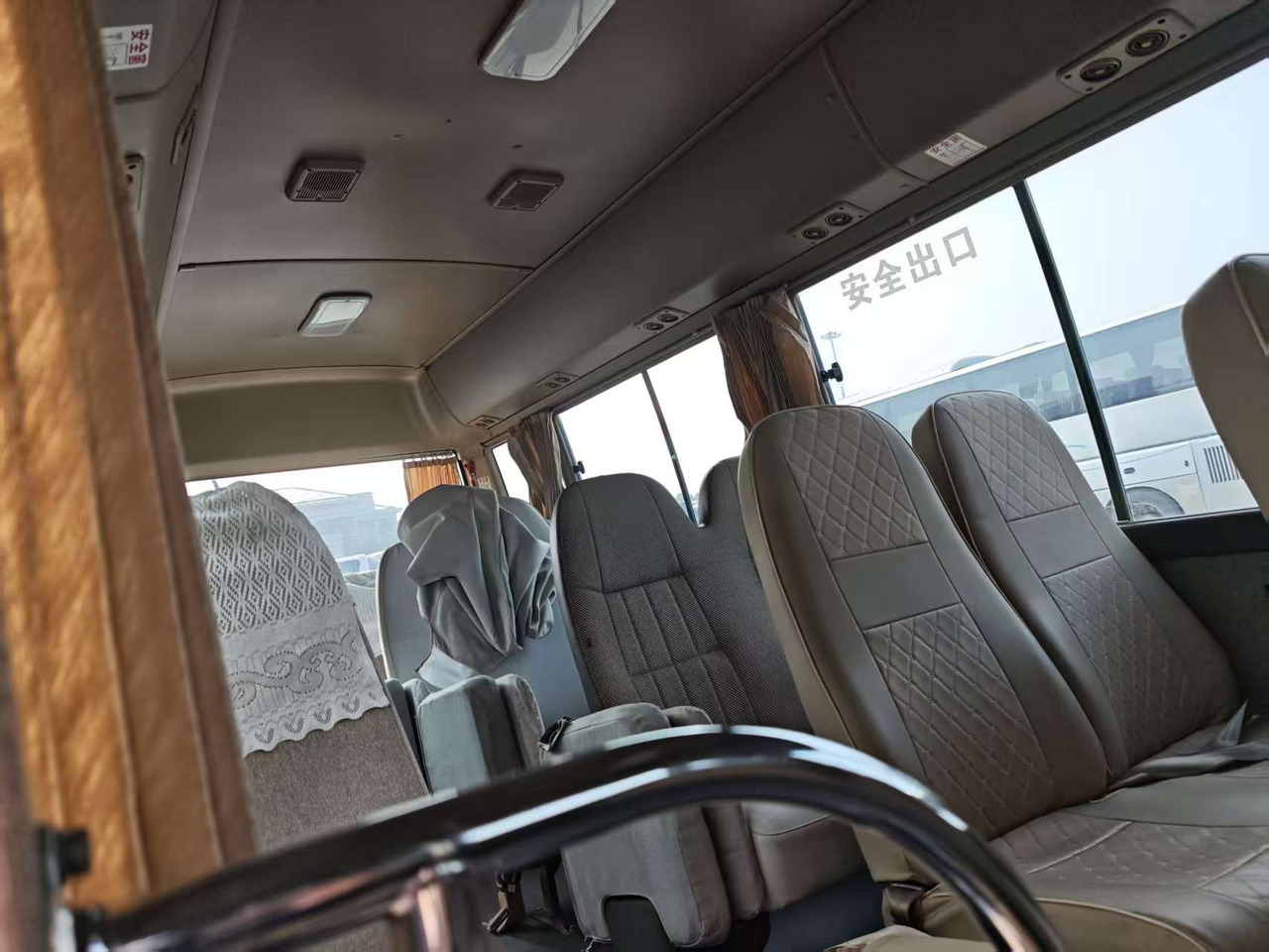 TOYOTA COASTER 23 seats - مركبة كوتش: صورة 5 TOYOTA COASTER 23 seats - مركبة كوتش: صورة 5