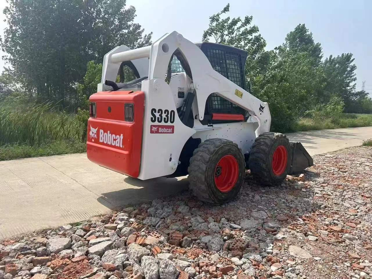 BOBCAT Used Heavy Construction Equipment bobcat S330 Second Hand Skid Steers Used Machine Hot Sale - شيول صغير: صورة 3 BOBCAT Used Heavy Construction Equipment bobcat S330 Second Hand Skid Steers Used Machine Hot Sale - شيول صغير: صورة 3