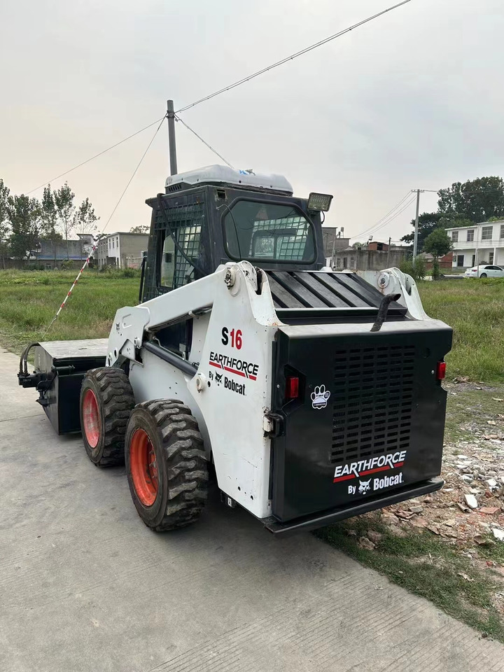 BOBCAT used skidsteer wheel Bobcat S18 High Quality - شيول صغير: صورة 4 BOBCAT used skidsteer wheel Bobcat S18 High Quality - شيول صغير: صورة 4