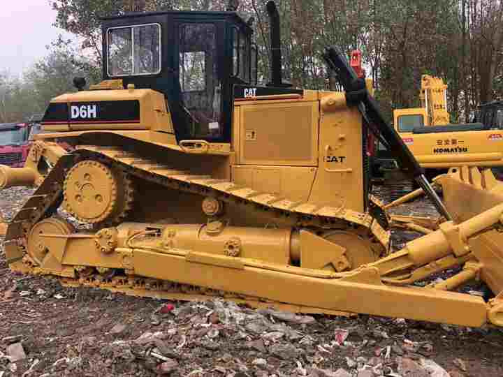 CAT High Quality Used Machinery , Original D6h Cat Bulldozer , Winch Attached Cat Bulldozer - جرافة: صورة 2 CAT High Quality Used Machinery , Original D6h Cat Bulldozer , Winch Attached Cat Bulldozer - جرافة: صورة 2