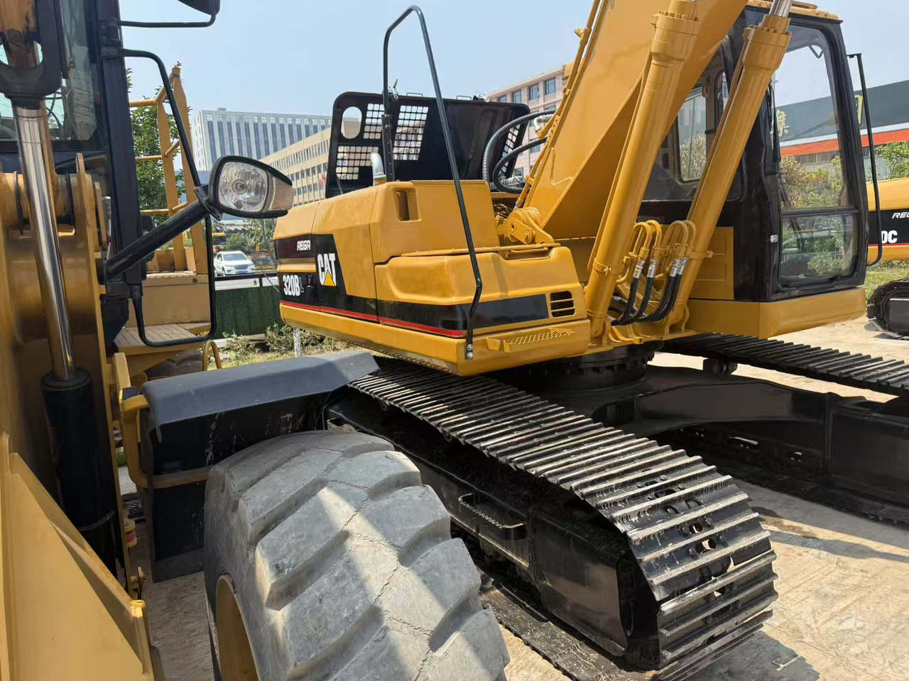 CATERPILLAR CRAWLER EXCAVATOR CAT 320B in Low Price for Hot Sale - حفار زحاف: صورة 4 CATERPILLAR CRAWLER EXCAVATOR CAT 320B in Low Price for Hot Sale - حفار زحاف: صورة 4