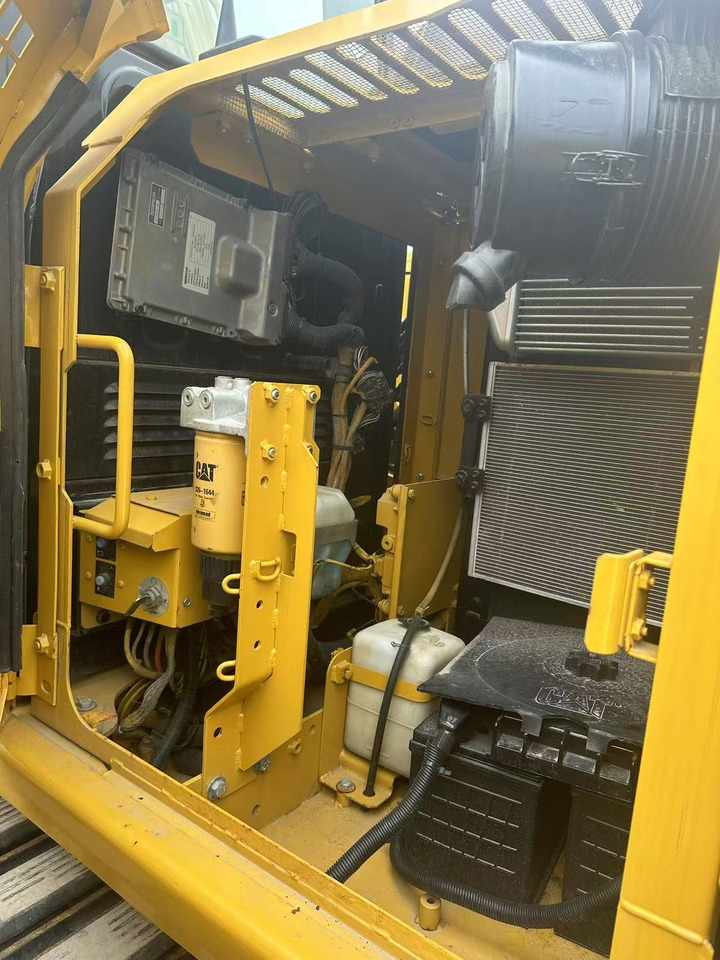 CRAWLER EXCAVATOR Used Caterpillar Cat312D2 Excavator Original Japan Heavy Machinery Caterpillar 312D2 Excavator for Sale - حفار زحاف: صورة 2 CRAWLER EXCAVATOR Used Caterpillar Cat312D2 Excavator Original Japan Heavy Machinery Caterpillar 312D2 Excavator for Sale - حفار زحاف: صورة 2