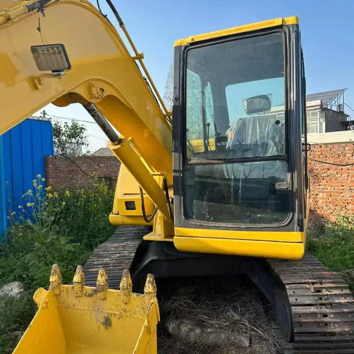 Cheap Used Komatsu PC60-7 Crawler Excavator with High Efficiency Used Heavy Machinery Komatsu P60-7 Digger Cheap for Sale - حفار زحاف: صورة 2 Cheap Used Komatsu PC60-7 Crawler Excavator with High Efficiency Used Heavy Machinery Komatsu P60-7 Digger Cheap for Sale - حفار زحاف: صورة 2