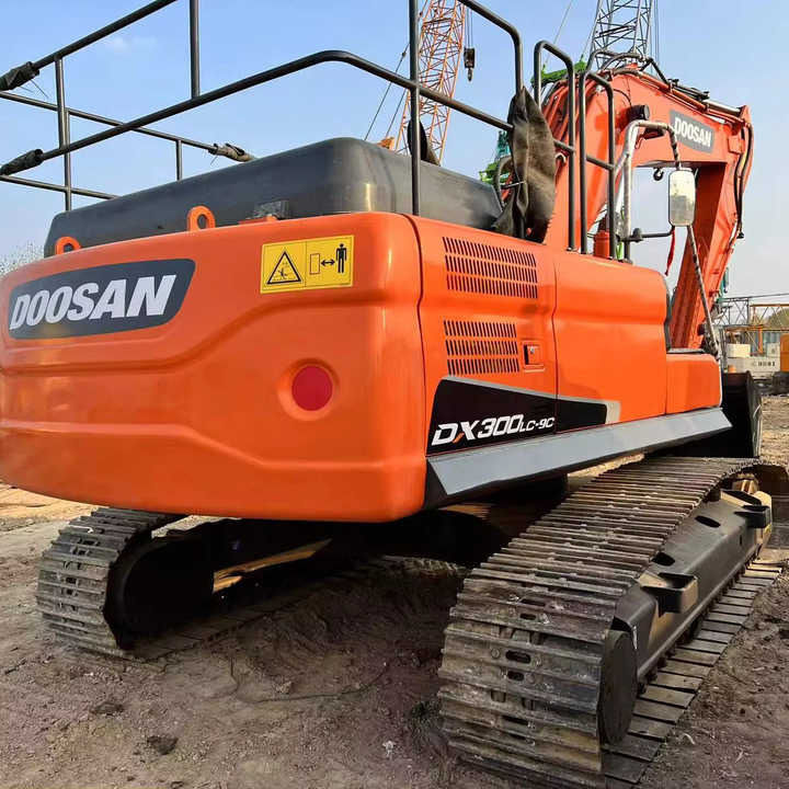 Doosan Construction Equipment Dx300 , Used Earth-moving Machine Doosan Excavator , Doosan Heavy Machines for Sale - حفار زحاف: صورة 1 Doosan Construction Equipment Dx300 , Used Earth-moving Machine Doosan Excavator , Doosan Heavy Machines for Sale - حفار زحاف: صورة 1