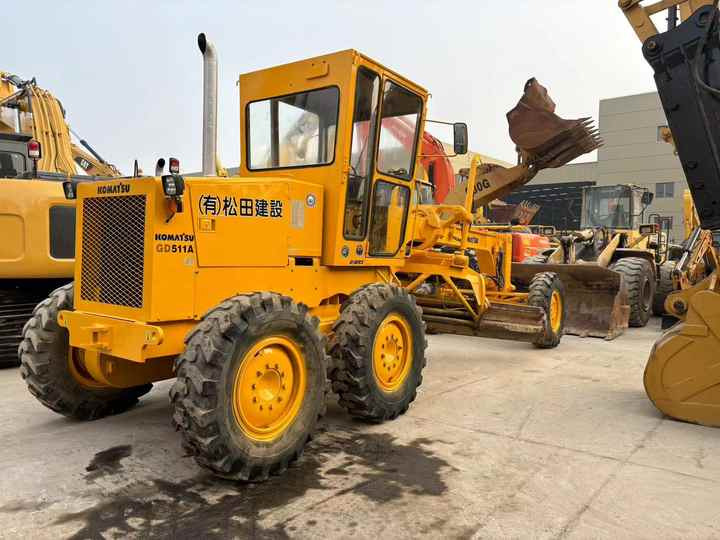 Excellent Condition Hot Selling Used Grader Komatsu GD511 for Sale in Hefei City Good Quality Cheap Price Good Condition - ممهدة: صورة 3 Excellent Condition Hot Selling Used Grader Komatsu GD511 for Sale in Hefei City Good Quality Cheap Price Good Condition - ممهدة: صورة 3