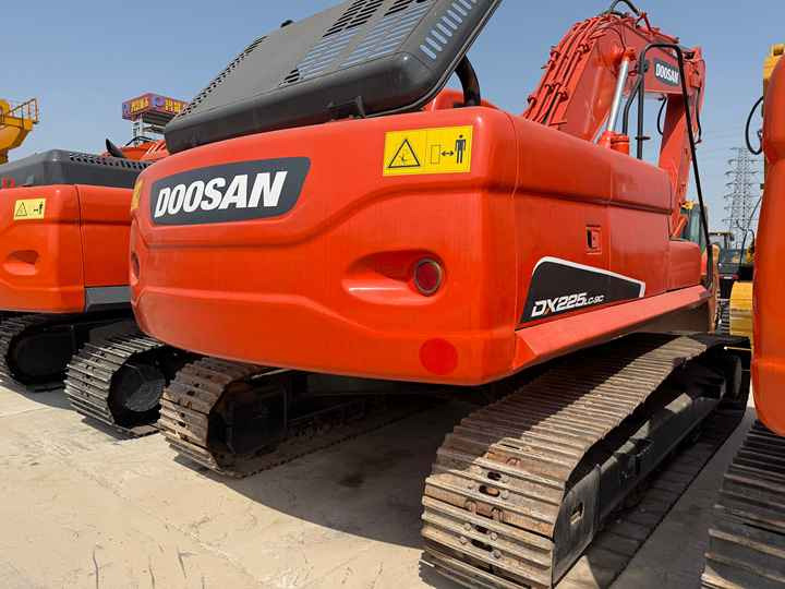 Heavy-Duty Doosan DX225LC-9C Excavator for Mining & Construction - Well-Maintained, Warranty Included - حفار زحاف: صورة 4 Heavy-Duty Doosan DX225LC-9C Excavator for Mining & Construction - Well-Maintained, Warranty Included - حفار زحاف: صورة 4