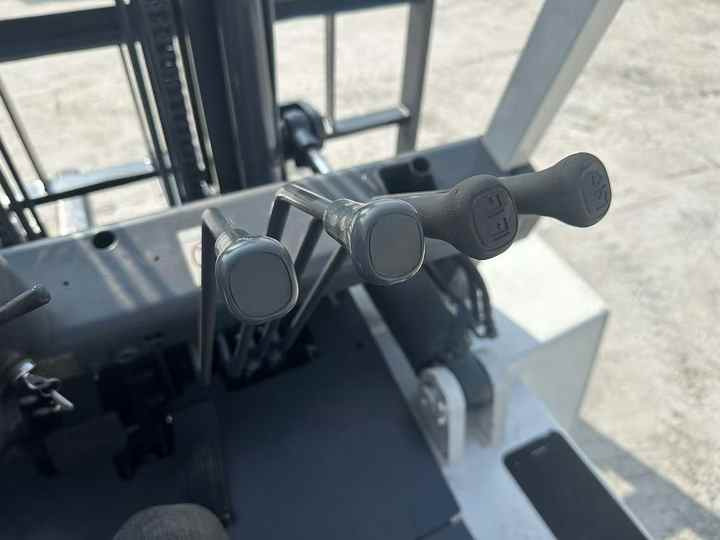 High Quality TCM 7 Ton with Hydraulic Distance Adjustment Used Forklift in Stock Used tcm Forklift 7 Ton Used tcm Fd70 Forklift - رافعة شوكية: صورة 4 High Quality TCM 7 Ton with Hydraulic Distance Adjustment Used Forklift in Stock Used tcm Forklift 7 Ton Used tcm Fd70 Forklift - رافعة شوكية: صورة 4