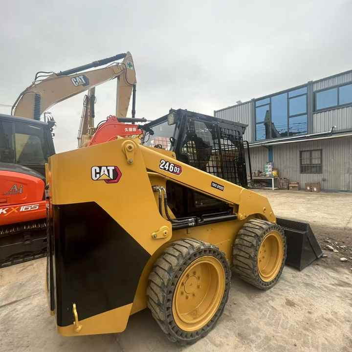 High Quality Used Cat 246D3 Excavator with Low Working Hoursand Best Price Used Cat 246D3 Machine with Cheap Price for Sale - شيول صغير: صورة 2 High Quality Used Cat 246D3 Excavator with Low Working Hoursand Best Price Used Cat 246D3 Machine with Cheap Price for Sale - شيول صغير: صورة 2