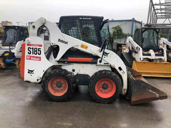 Used Bob Cat Bob Cat S185 Used Mini Skid Steer Wheel Loader Multifunctional Track Loaders Bobcat - اللودر بعجل: صورة 4 Used Bob Cat Bob Cat S185 Used Mini Skid Steer Wheel Loader Multifunctional Track Loaders Bobcat - اللودر بعجل: صورة 4