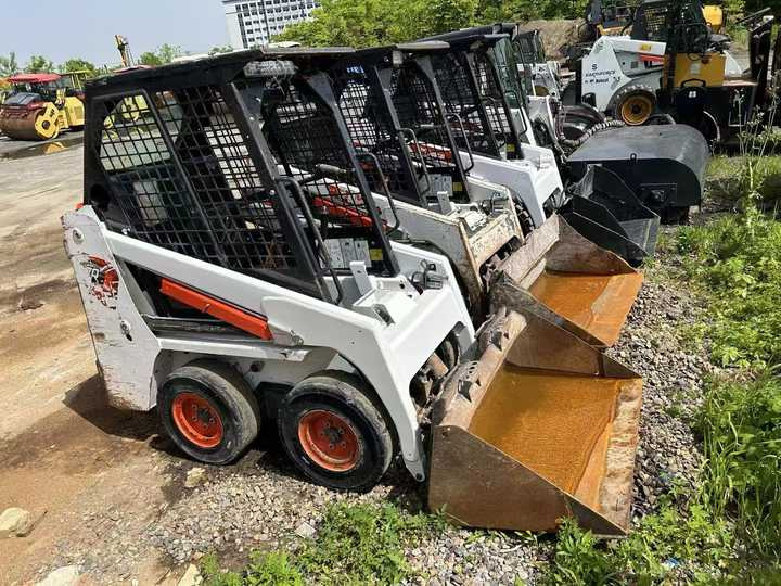 Used Bobcat S70 Skid Teer in Stock Good Condition bobcat S70 S160 185 300 330 Skid Steer for Sale - شيول صغير: صورة 5 Used Bobcat S70 Skid Teer in Stock Good Condition bobcat S70 S160 185 300 330 Skid Steer for Sale - شيول صغير: صورة 5