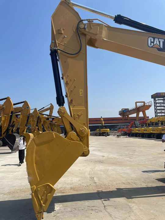 Used Cat 330GC Excavator: Unleash Unmatched Power and Precision for All Your Construction Endeavors.Low Price and Good Quality - حفارة: صورة 4 Used Cat 330GC Excavator: Unleash Unmatched Power and Precision for All Your Construction Endeavors.Low Price and Good Quality - حفارة: صورة 4