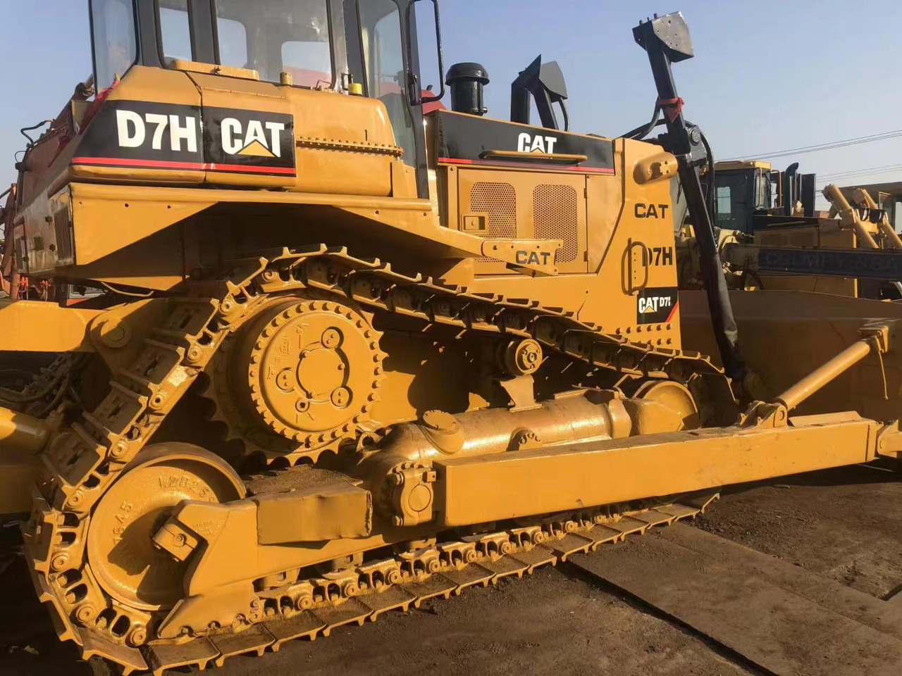 Used Caterpillar Cat D7H Dozer, Second Hand Cat D7H Bulldozer With Stong Blade - جرافة: صورة 3 Used Caterpillar Cat D7H Dozer, Second Hand Cat D7H Bulldozer With Stong Blade - جرافة: صورة 3