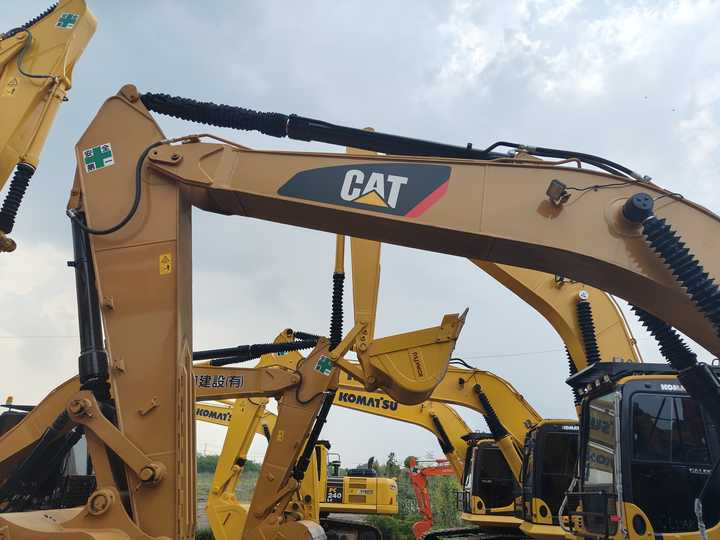Used Digger CAT 329D2 Construction Machinery Construction Digger Used CAT 329D2 Cheap Excavator - حفار زحاف: صورة 5 Used Digger CAT 329D2 Construction Machinery Construction Digger Used CAT 329D2 Cheap Excavator - حفار زحاف: صورة 5