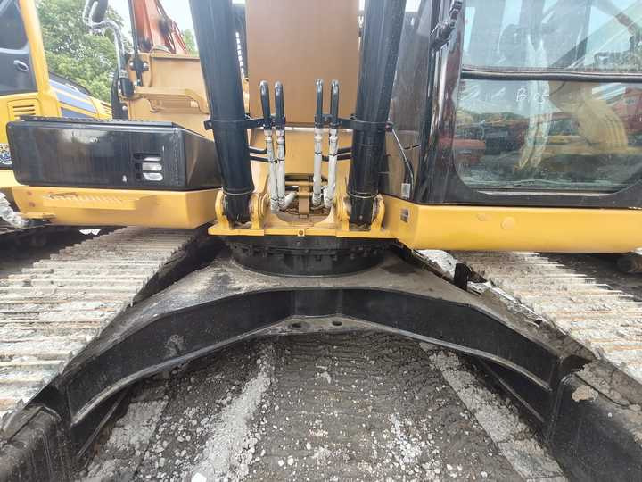Used Digger CAT 329D2 Construction Machinery Construction Digger Used CAT 329D2 Cheap Excavator - حفار زحاف: صورة 4 Used Digger CAT 329D2 Construction Machinery Construction Digger Used CAT 329D2 Cheap Excavator - حفار زحاف: صورة 4