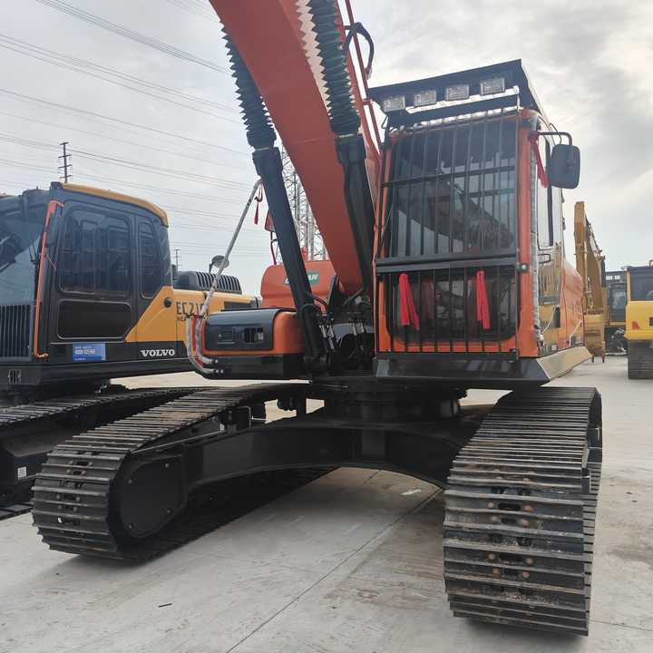 Used Digger DOOSAN DX300 Construction Machinery Construction Digger Used DOOSAN DX300 Cheap Excavator - حفار زحاف: صورة 3 Used Digger DOOSAN DX300 Construction Machinery Construction Digger Used DOOSAN DX300 Cheap Excavator - حفار زحاف: صورة 3