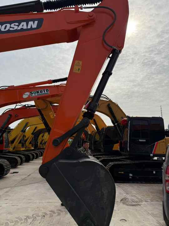 Used Digger Doosan DX225LC-9T Construction Machinery Construction Digger Used Doosan DX225LC-9T Cheap Excavator - حفار زحاف: صورة 2 Used Digger Doosan DX225LC-9T Construction Machinery Construction Digger Used Doosan DX225LC-9T Cheap Excavator - حفار زحاف: صورة 2