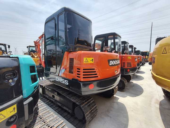 Used Digger Doosan Dh55 Construction Machinery Construction Digger Used Doosan Dh55 Cheap Excavator - حفار زحاف: صورة 2 Used Digger Doosan Dh55 Construction Machinery Construction Digger Used Doosan Dh55 Cheap Excavator - حفار زحاف: صورة 2