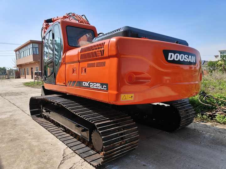Used Doosan DX225LC Excavator | Low Hours | Heavy Duty | Global Shipping | Well-Maintained - حفارة: صورة 2 Used Doosan DX225LC Excavator | Low Hours | Heavy Duty | Global Shipping | Well-Maintained - حفارة: صورة 2