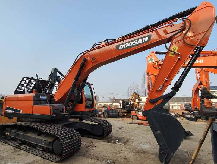 Used Excavator Doosan DX225LC-9 Excavators Mini Equipment Earth Moving Machinery Doosan Digger Excavator for Sale - حفار زحاف: صورة 4 Used Excavator Doosan DX225LC-9 Excavators Mini Equipment Earth Moving Machinery Doosan Digger Excavator for Sale - حفار زحاف: صورة 4
