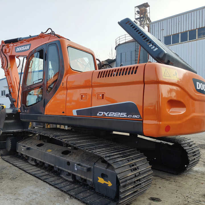 Used Excavator Doosan DX225LC-9 Excavators Mini Equipment Earth Moving Machinery Doosan Digger Excavator for Sale - حفار زحاف: صورة 1 Used Excavator Doosan DX225LC-9 Excavators Mini Equipment Earth Moving Machinery Doosan Digger Excavator for Sale - حفار زحاف: صورة 1