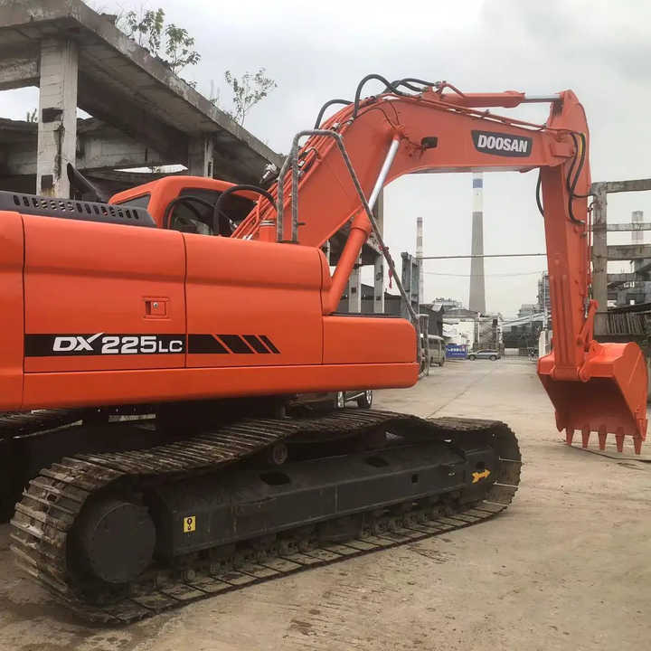 Used Excavator Doosan DX225LC Excavators Mini Equipment Earth Moving Machinery Doosan Digger Excavator for Sale - حفار زحاف: صورة 1 Used Excavator Doosan DX225LC Excavators Mini Equipment Earth Moving Machinery Doosan Digger Excavator for Sale - حفار زحاف: صورة 1