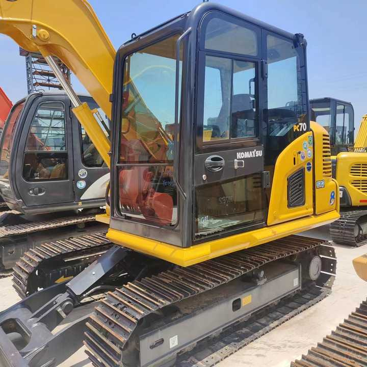 Used Excavator KOMATSU PC70-8 Construction Machinery Excavator PC70-8 PC60 PC70 Excavators for Sale at Negotiable Price - حفارة: صورة 1 Used Excavator KOMATSU PC70-8 Construction Machinery Excavator PC70-8 PC60 PC70 Excavators for Sale at Negotiable Price - حفارة: صورة 1