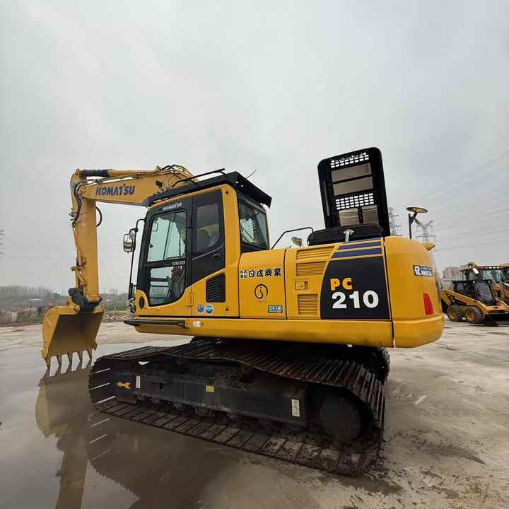 Used Good Quality Japan Original PC210-8 in Good Condition PC210-8 Komatsu - حفار زحاف: صورة 2 Used Good Quality Japan Original PC210-8 in Good Condition PC210-8 Komatsu - حفار زحاف: صورة 2