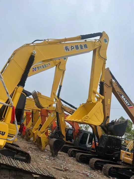 Used Good Quality Japan Original PC240-8 in Good Condition PC240-8 Komatsu - حفار زحاف: صورة 5 Used Good Quality Japan Original PC240-8 in Good Condition PC240-8 Komatsu - حفار زحاف: صورة 5