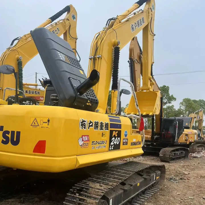 Used Good Quality Japan Original PC240-8 in Good Condition PC240-8 Komatsu - حفار زحاف: صورة 1 Used Good Quality Japan Original PC240-8 in Good Condition PC240-8 Komatsu - حفار زحاف: صورة 1