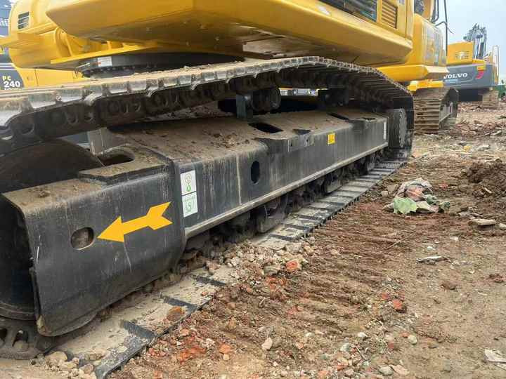 Used Good Quality Japan Original PC240-8 in Good Condition PC240-8 Komatsu - حفار زحاف: صورة 4 Used Good Quality Japan Original PC240-8 in Good Condition PC240-8 Komatsu - حفار زحاف: صورة 4