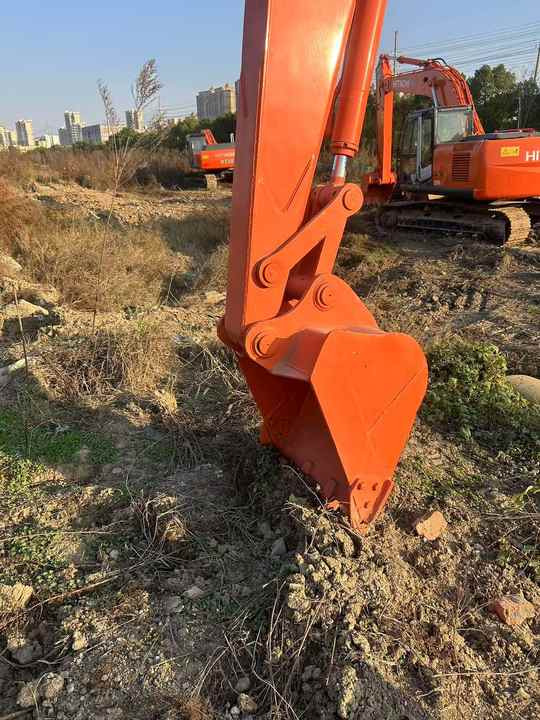 Used HITACHI ZX70 Model Mini Excavator Second Hand Machine Popular Brand Japan Hitachi Hydraulic Machinery - حفارة: صورة 3 Used HITACHI ZX70 Model Mini Excavator Second Hand Machine Popular Brand Japan Hitachi Hydraulic Machinery - حفارة: صورة 3
