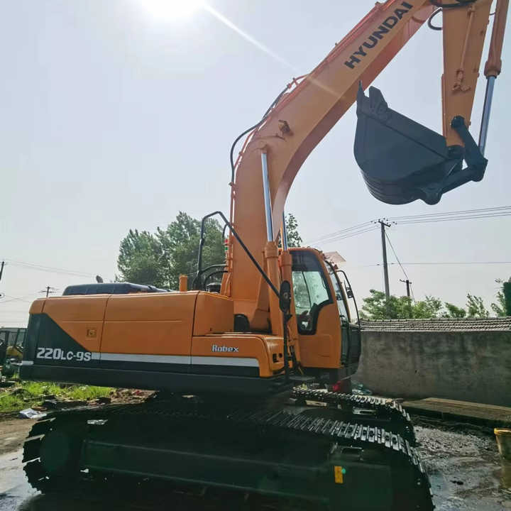 Used HYUNDAI R220-9S New Model Excavator Second Hand Machine Popular Brand Korean hyundai Hydraulic Machinery - حفار زحاف: صورة 1 Used HYUNDAI R220-9S New Model Excavator Second Hand Machine Popular Brand Korean hyundai Hydraulic Machinery - حفار زحاف: صورة 1