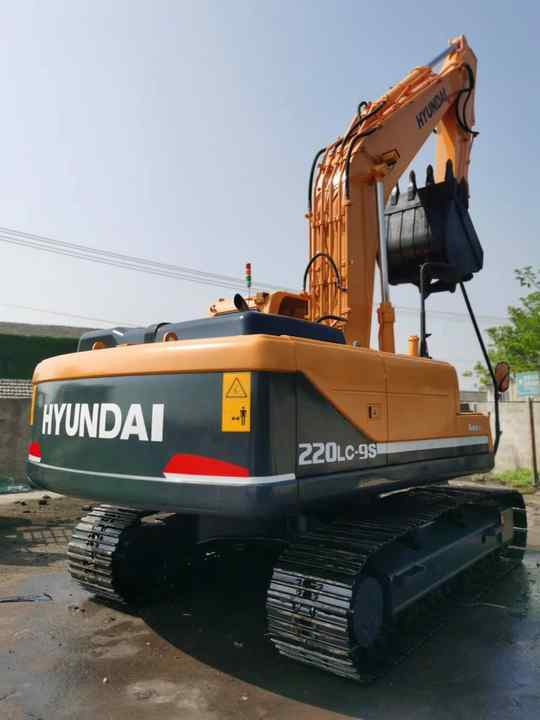 Used HYUNDAI R220-9S New Model Excavator Second Hand Machine Popular Brand Korean hyundai Hydraulic Machinery - حفار زحاف: صورة 2 Used HYUNDAI R220-9S New Model Excavator Second Hand Machine Popular Brand Korean hyundai Hydraulic Machinery - حفار زحاف: صورة 2