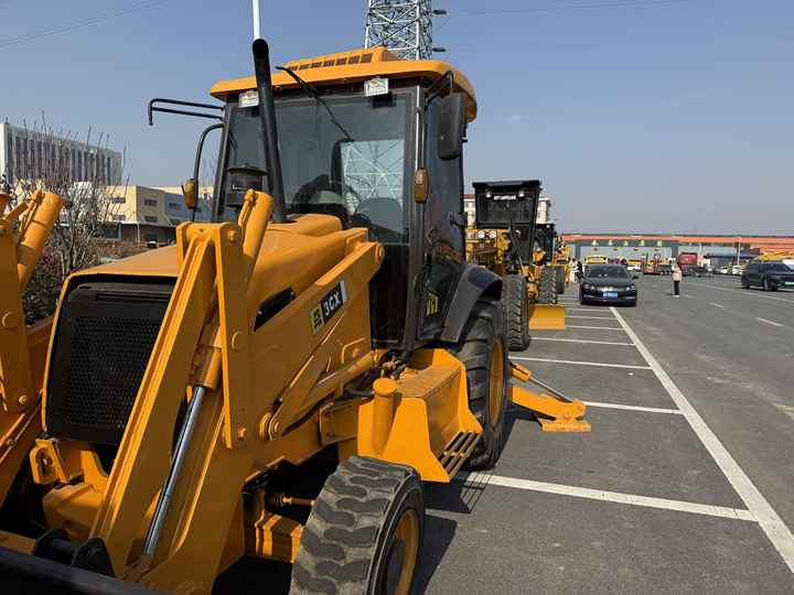 Used Hydraulic Backhoe Loader JCB3CX 7t in Good Condition Cheap Price in Stock Jcb 3cx 4cx 4cx Loader in Hefei for Sale - جرافة حفار: صورة 3 Used Hydraulic Backhoe Loader JCB3CX 7t in Good Condition Cheap Price in Stock Jcb 3cx 4cx 4cx Loader in Hefei for Sale - جرافة حفار: صورة 3