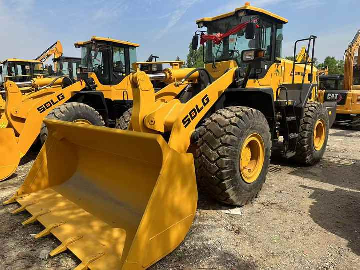 Used SDLG 956F Wheel Loader in Good Condition Hot Sale Chinese Brand Sdlg Used SDLG 956F Loader for Sale - اللودر بعجل: صورة 5 Used SDLG 956F Wheel Loader in Good Condition Hot Sale Chinese Brand Sdlg Used SDLG 956F Loader for Sale - اللودر بعجل: صورة 5