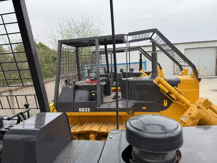Used Shantui SD22 New Model Bulldozer Second Hand Machine Popular Brand Shantui Hydraulic Machinery - جرافة: صورة 2 Used Shantui SD22 New Model Bulldozer Second Hand Machine Popular Brand Shantui Hydraulic Machinery - جرافة: صورة 2
