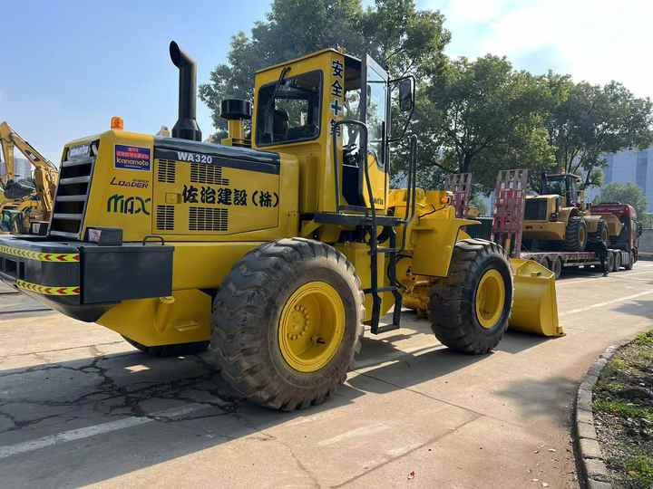 Used komatsu Wa320-3 Wheel Loader Second Hand Machine Popular Brand komatsu Hydraulic Machinery - اللودر بعجل: صورة 3 Used komatsu Wa320-3 Wheel Loader Second Hand Machine Popular Brand komatsu Hydraulic Machinery - اللودر بعجل: صورة 3